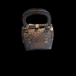 Tano Hammered Copper Train Case